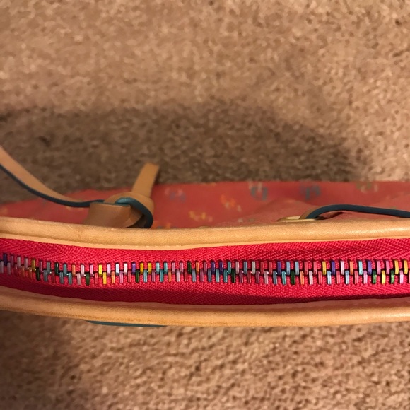 AUTHENTIC, Hard to find, Dooney & Burke hearts bag - Picture 6 of 8